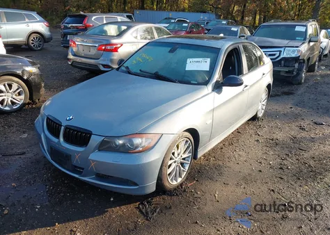 2006 BMW 330Xi z USA, uszkodzony, nr VIN WBAVD33516KV60297